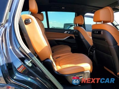 Zdjęcie 10 z 12 samochodu: 2023 BMW X7 XDRIVE40I VIN:5UX23EM02P9P36482 - miniatura