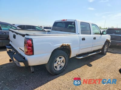 Trzecie zdjęcie samochodu z tyłu: 2005 CHEVROLET SILVERADO K1500 VIN:2GCEK13T651134731 - miniatura