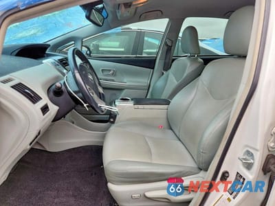 Zdjęcie 7 z 12 samochodu: 2014 TOYOTA PRIUS V FIVE VIN:JTDZN3EU8E3322400 - miniatura