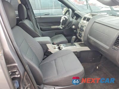 Zdjęcie 7 z 13 samochodu: 2012 FORD ESCAPE XLT VIN:1FMCU0D73CKB41724 - miniatura