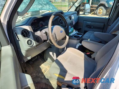 Zdjęcie 8 z 11 samochodu: 2016 FORD E350 BOX TRUCK VIN:1FDWE3FL7GDC13038 - miniatura