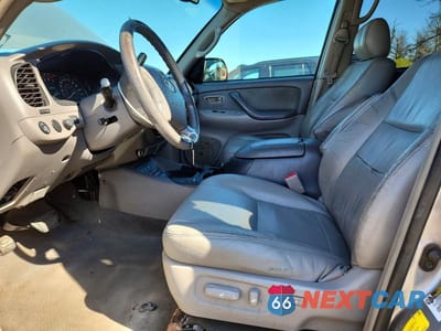 Zdjęcie 7 z 13 samochodu: 2005 TOYOTA SEQUOIA SR5 VIN:5TDBT44A15S241905 - miniatura