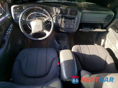 Zdjęcie 8 z 13 samochodu: 2003 CHEVROLET S10 VIN:1GCDT13XX3K124681 - miniatura