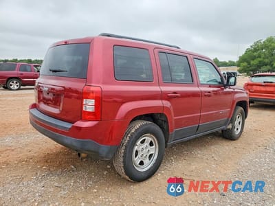 Trzecie zdjęcie samochodu z tyłu: 2017 JEEP PATRIOT SPORT VIN:1C4NJRBB9HD138775 - miniatura