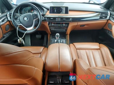 Zdjęcie 8 z 13 samochodu: 2018 BMW X5 XDRIVE35D VIN:5UXKS4C52J0Y19643 - miniatura