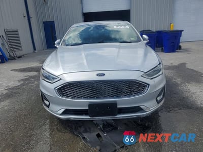 Piąte zdjęcie samochodu w środku: 2019 FORD FUSION TITANIUM VIN:3FA6P0D92KR138548 - miniatura