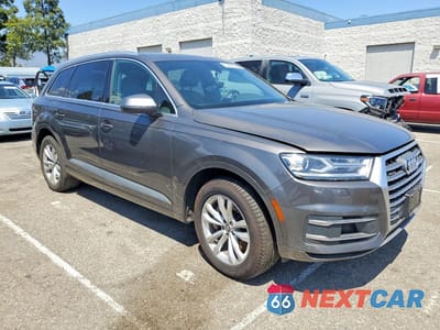 Czwarte zdjęcie samochodu z boku: 2019 AUDI Q7 PREMIUM VIN:WA1AAAF74KD010032 - miniatura