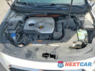 Zdjęcie 11 z 12 samochodu: 2017 HYUNDAI SONATA HYBRID SE VIN:KMHE24L15HA058358 - miniatura