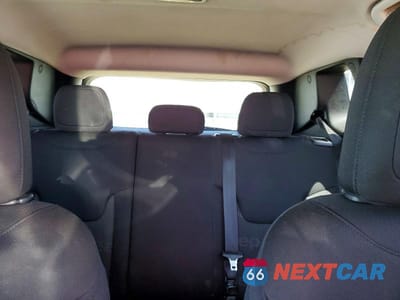 Zdjęcie 10 z 13 samochodu: 2016 JEEP RENEGADE LATITUDE VIN:ZACCJBBT7GPD07487 - miniatura