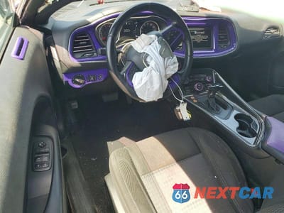 Zdjęcie 8 z 12 samochodu: 2020 DODGE CHALLENGER SXT VIN:2C3CDZAG2LH227373 - miniatura