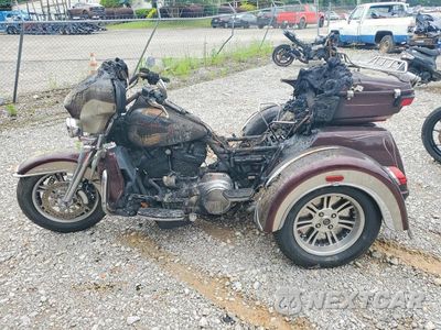 Trzecie zdjęcie samochodu z tyłu: 2018 HARLEY-DAVIDSON FLHTCUTG TRI GLIDE ULTRA VIN:1HD1MAD14JB857654 - miniatura