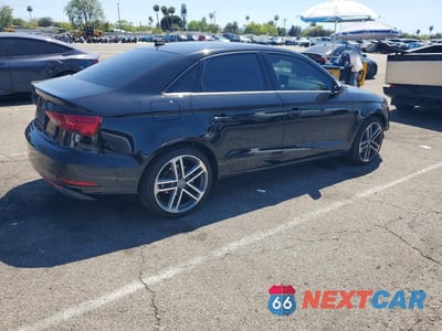 Trzecie zdjęcie samochodu z tyłu: 2018 AUDI A3 PREMIUM VIN:WAUAUGFFXJ1014526 - miniatura