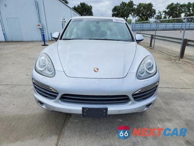 Piąte zdjęcie samochodu w środku: 2011 PORSCHE CAYENNE S VIN:WP1AB2A29BLA48445 - miniatura