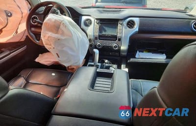 Zdjęcie 8 z 12 samochodu: 2019 TOYOTA TUNDRA DOUBLE CAB LIMITED VIN:5TFBY5F17KX822805 - miniatura