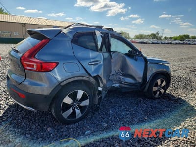 Trzecie zdjęcie samochodu z tyłu: 2019 VOLVO XC40 T5 MOMENTUM VIN:YV4162UK4K2048275 - miniatura