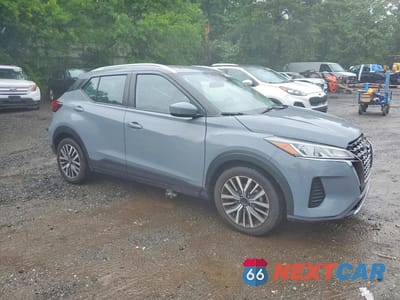 Czwarte zdjęcie samochodu z boku: 2023 NISSAN KICKS SV VIN:3N1CP5CV0PL514010 - miniatura