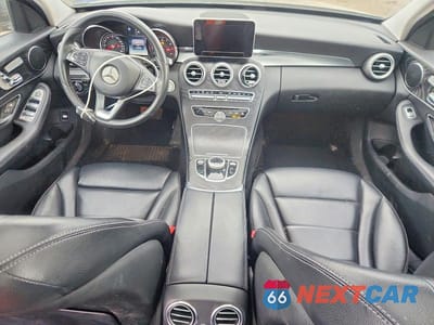 Zdjęcie 8 z 12 samochodu: 2017 MERCEDES-BENZ C 300 4MATIC VIN:55SWF4KB7HU200111 - miniatura