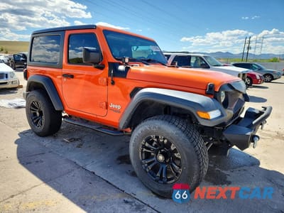 Czwarte zdjęcie samochodu z boku: 2018 JEEP WRANGLER SPORT VIN:1C4GJXAN4JW237202 - miniatura