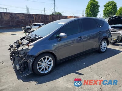 2014 TOYOTA PRIUS V FIVE JTDZN3EU3EJ010061 - główne zdjęcie licytacji z USA - miniatura