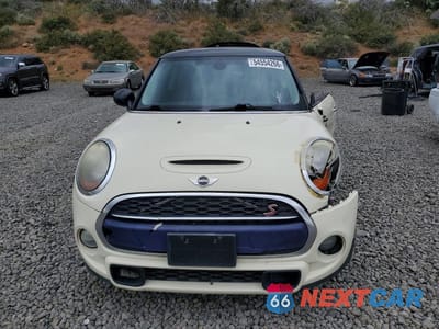 Piąte zdjęcie samochodu w środku: 2015 MINI COOPER S VIN:WMWXP7C58F2A40026 - miniatura