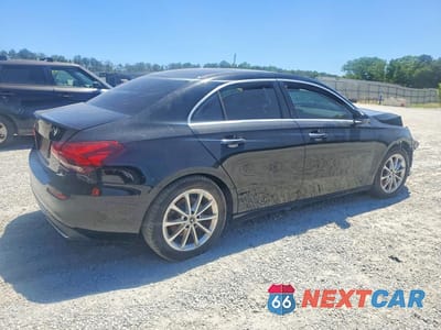 Trzecie zdjęcie samochodu z tyłu: 2019 MERCEDES-BENZ A 220 VIN:WDD3G4EB3KW001899 - miniatura
