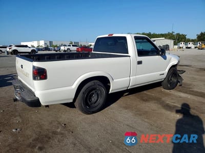 Trzecie zdjęcie samochodu z tyłu: 1998 CHEVROLET S TRUCK S10 VIN:1GCCS1443WK173888 - miniatura