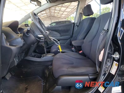 Zdjęcie 7 z 12 samochodu: 2012 HONDA FIT SPORT VIN:JHMGE8H50CC007398 - miniatura