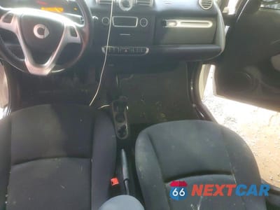 Zdjęcie 8 z 13 samochodu: 2015 SMART FORTWO PURE VIN:WMEEJ3BA1FK801187 - miniatura