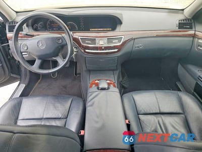 Zdjęcie 8 z 12 samochodu: 2007 MERCEDES-BENZ S 550 VIN:WDDNG71X67A121549 - miniatura
