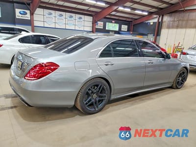Trzecie zdjęcie samochodu z tyłu: 2015 MERCEDES-BENZ S 550 4MATIC VIN:WDDUG8FB6FA145301 - miniatura