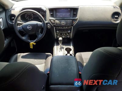 Zdjęcie 8 z 13 samochodu: 2017 NISSAN PATHFINDER S VIN:5N1DR2MN8HC913863 - miniatura