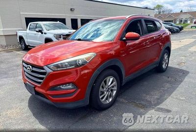 Drugie zdjęcie samochodu z przodu: 2016 HYUNDAI TUCSON SE VIN:KM8J33A43GU117066 - miniatura
