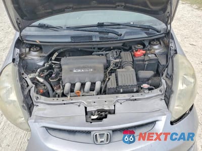 Zdjęcie 12 z 13 samochodu: 2008 HONDA FIT SPORT VIN:JHMGD38638S038107 - miniatura