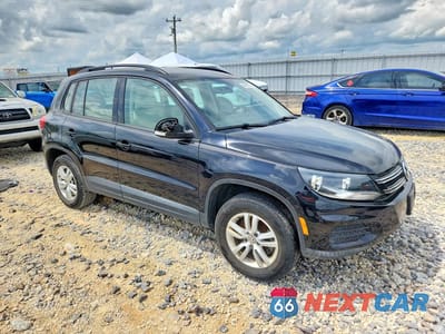 Czwarte zdjęcie samochodu z boku: 2016 VOLKSWAGEN TIGUAN S VIN:WVGAV7AX9GW501787 - miniatura