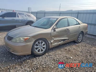 2002 TOYOTA CAMRY XLE V6 4T1BF30K42U503094 - główne zdjęcie licytacji z USA - miniatura