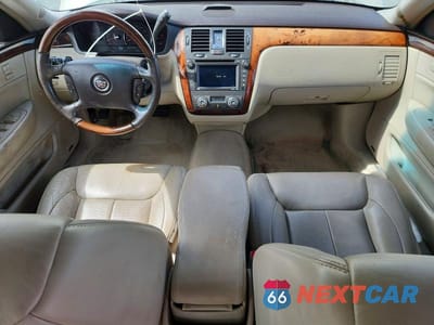 Zdjęcie 8 z 13 samochodu: 2008 CADILLAC DTS VIN:1G6KD57Y78U139040 - miniatura