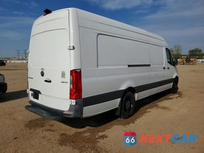Trzecie zdjęcie samochodu z tyłu: 2022 MERCEDES-BENZ SPRINTER 2500 VIN:W1Y4EDHY8NT106640 - miniatura