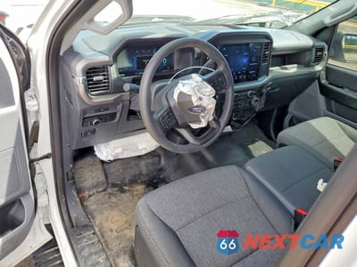 Zdjęcie 8 z 12 samochodu: 2025 FORD F150 XL VIN:1FTEX1LP2SKD33257 - miniatura