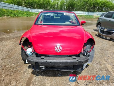 Piąte zdjęcie samochodu w środku: 2015 VOLKSWAGEN BEETLE 1.8T VIN:3VW517AT2FM801150 - miniatura