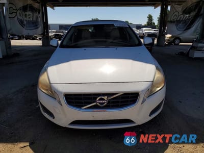 Piąte zdjęcie samochodu w środku: 2012 VOLVO S60 T5 VIN:YV1622FS2C2053052 - miniatura
