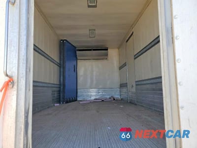 Zdjęcie 10 z 13 samochodu: 2014 ISUZU NRR REFRIGERATED BOX TRUCK VIN:JALE5W167E7302086 - miniatura