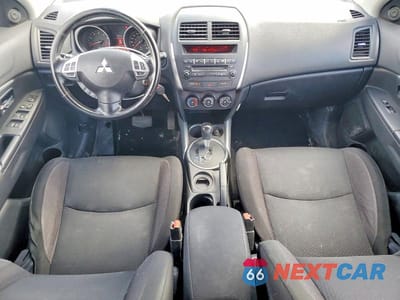 Zdjęcie 8 z 13 samochodu: 2011 MITSUBISHI RVR SE VIN:JA4AH3AUXBZ604034 - miniatura