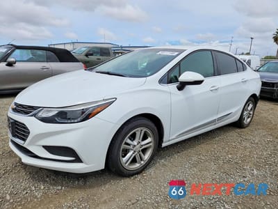 2018 CHEVROLET CRUZE LT 1G1BE5SM5J7240167 - główne zdjęcie licytacji z USA - miniatura