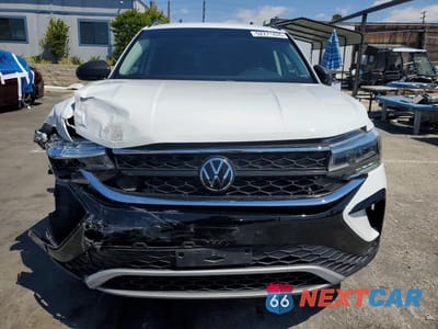 Piąte zdjęcie samochodu w środku: 2023 VOLKSWAGEN TAOS S VIN:3VVCX7B20PM330763 - miniatura