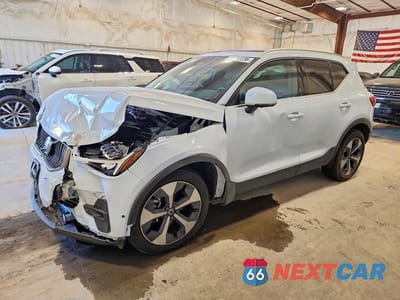 2025 VOLVO XC40 PLUS YV4L12UE5S2563481 - główne zdjęcie licytacji z USA - miniatura