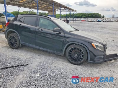 Czwarte zdjęcie samochodu z boku: 2018 MERCEDES-BENZ GLA 250 4MATIC VIN:WDCTG4GB0JJ479517 - miniatura