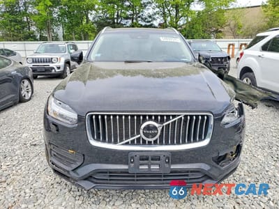 Piąte zdjęcie samochodu w środku: 2021 VOLVO XC90 T6 MOMENTUM VIN:YV4A22PKXM1728648 - miniatura