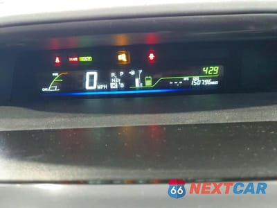 Zdjęcie 9 z 13 samochodu: 2012 TOYOTA PRIUS V TWO VIN:JTDZN3EU5C3120918 - miniatura