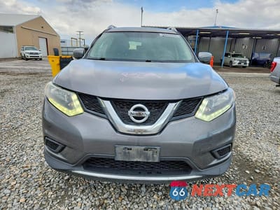 Piąte zdjęcie samochodu w środku: 2016 NISSAN ROGUE SV VIN:KNMAT2MV8GP707040 - miniatura