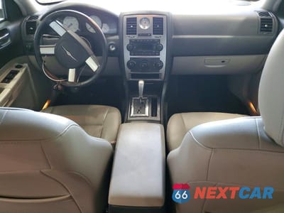 Zdjęcie 8 z 12 samochodu: 2007 CHRYSLER 300 TOURING VIN:2C3KA53G27H628759 - miniatura